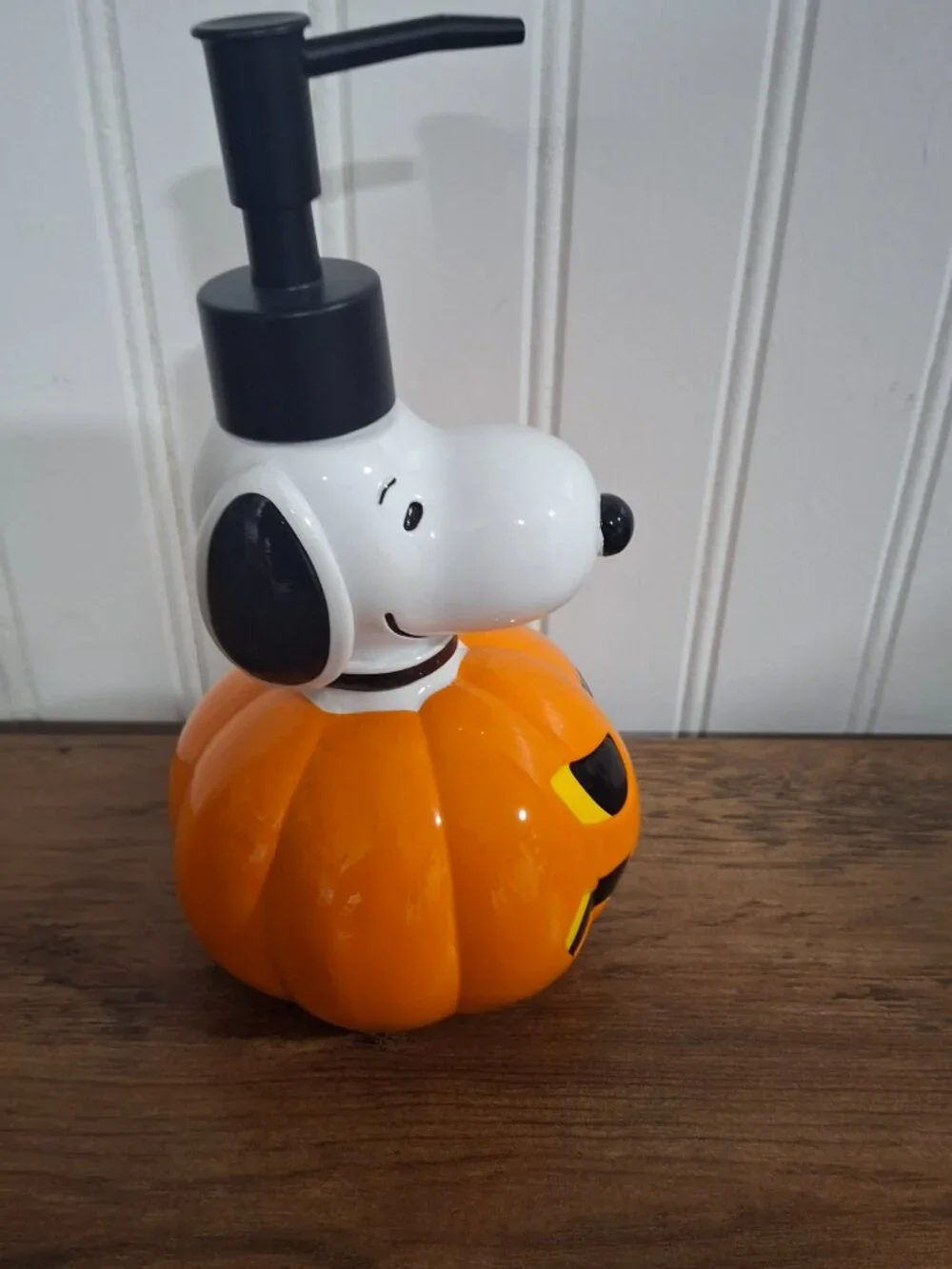 New Peanuts Halloween Soap Lotion Dispenser Snoopy Pumpkin Jack o Lantern